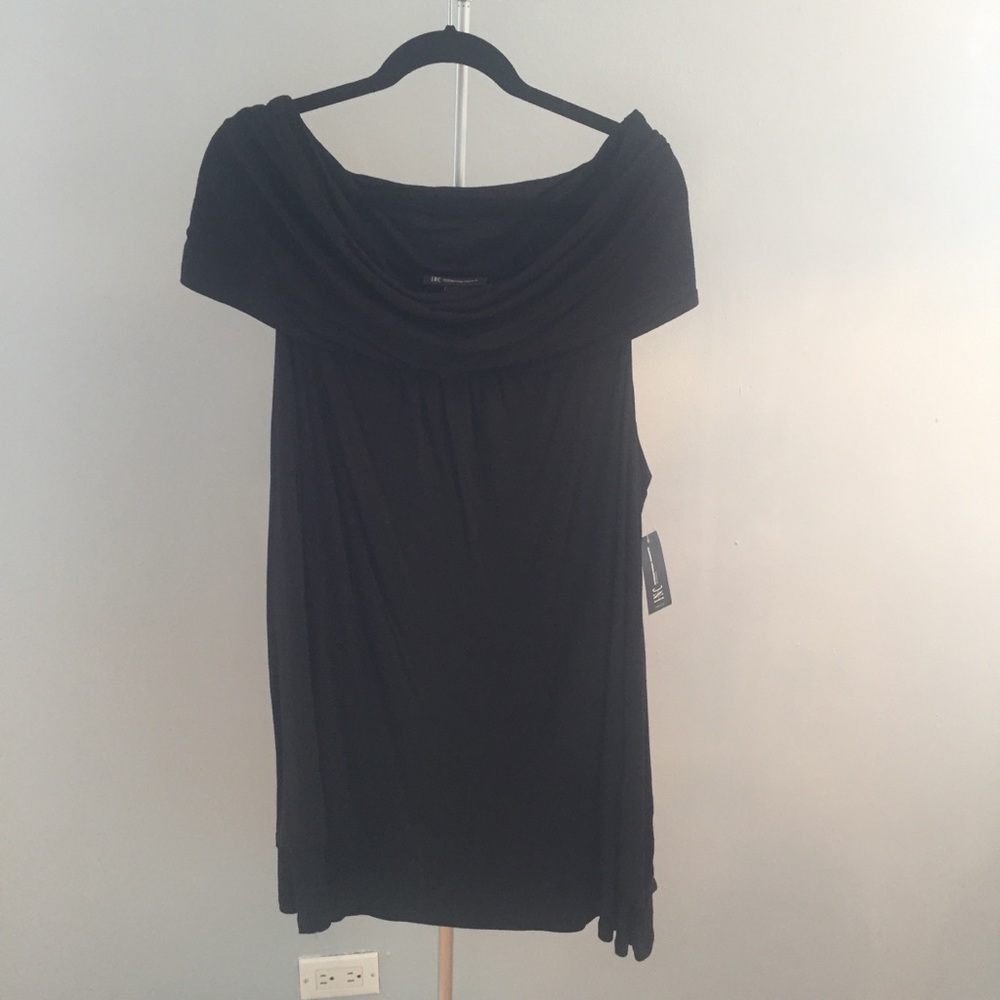 Sleeveless tunic